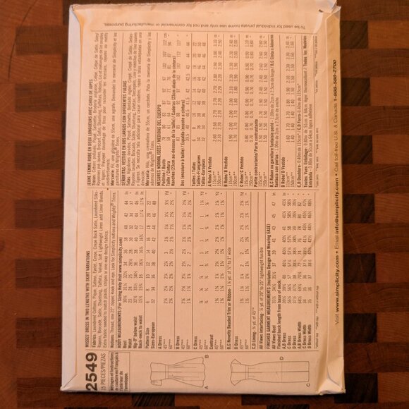 Simplicity 2549 - Uncut - Designer's Inspiration - Sizes 14-22 - day and evening - Picture 2 of 3